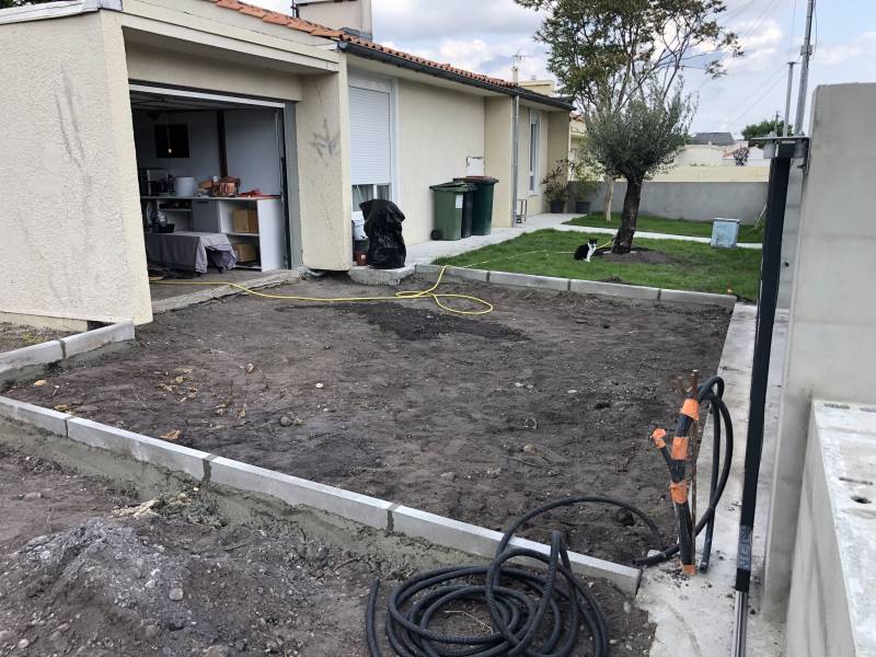 Travaux de terrassement avec création d'un chemin d'accès sur Villenave d'Ornon